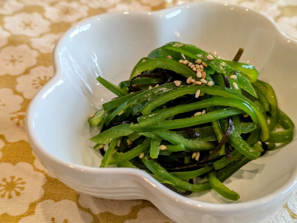 Addictive Bell Peppers with Salted Kelp